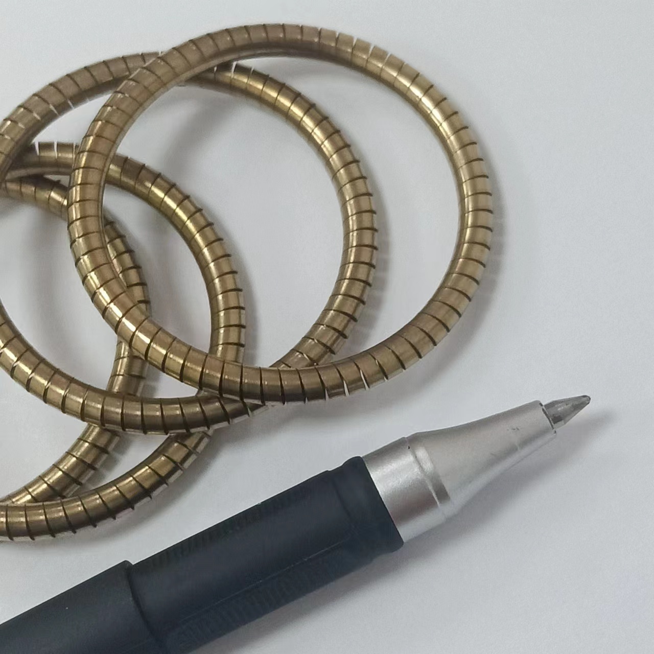 Precision Craftsmanship: Ready-made Excellent Helical Springs and Tailored Solution-sand