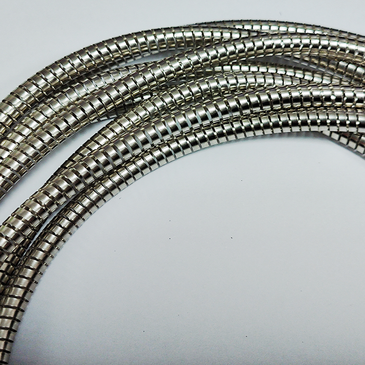 The advantages of Helical springs in permanent sealing sleeves
