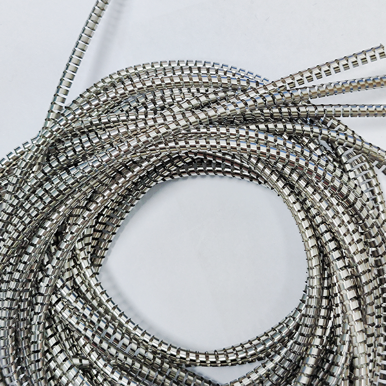 Helical springs-spring energized seals