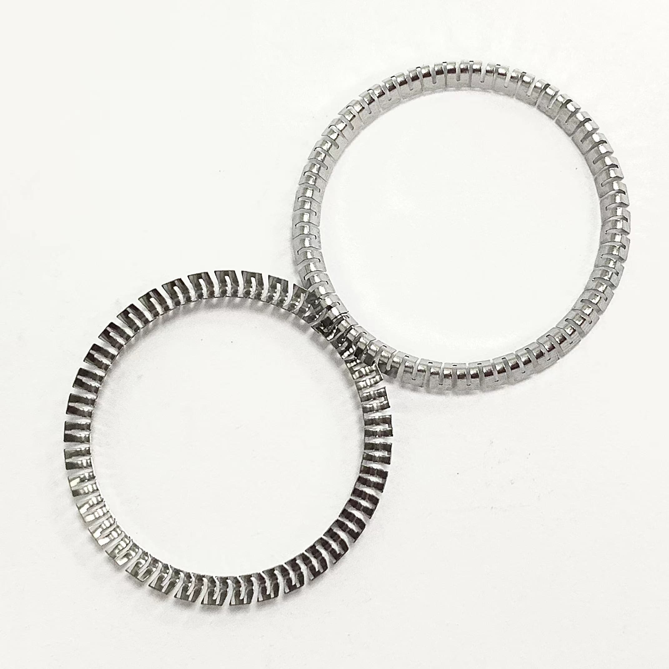 Cantilever  Spring-spring energized seals